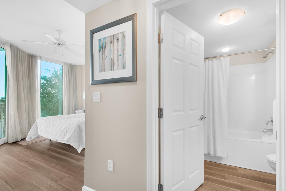 Palms Resort #1312 Jr. 2BR