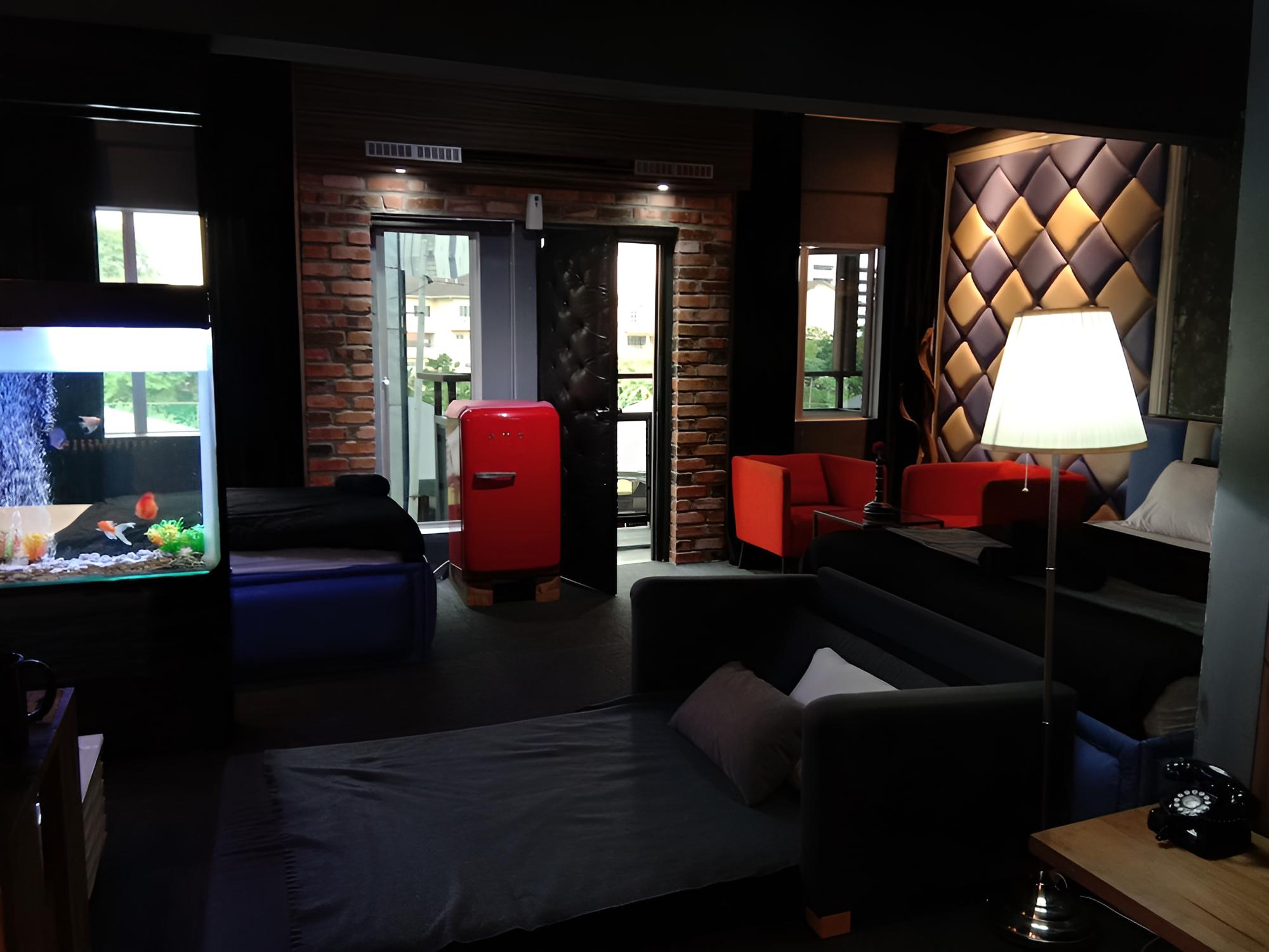 Bunker Hotel & Restaurant