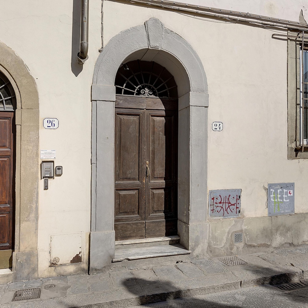 Mezzo 24 in Firenze With 2 Bedrooms and 1 Bathrooms