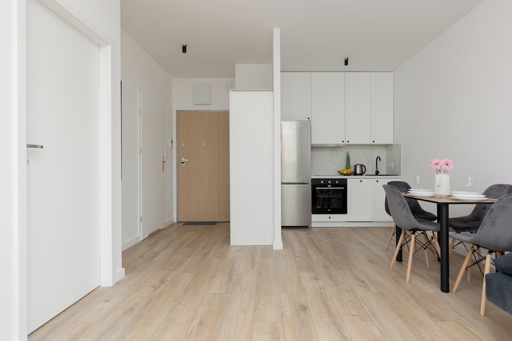 Służewiec Apartment by Renters view 5