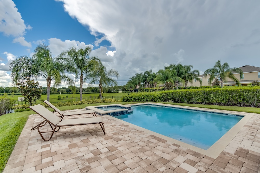 7703 Banyon Way - Image 2