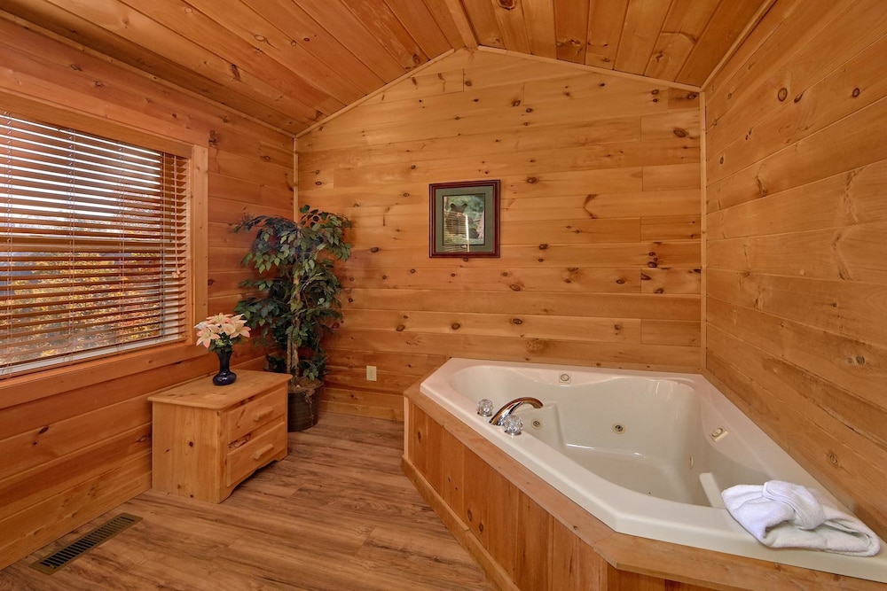 Big Pine Lodge Apartment 6
