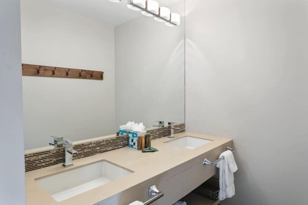 6 - Three Bedroom Ontario Lodge 3 Condo