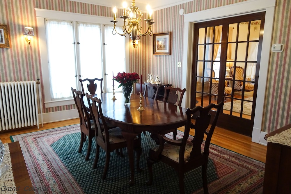 Grand Colonial B&B