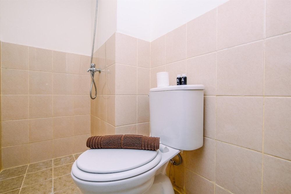 Nice and Comfort Studio at 25th Floor Podomoro Golf View Apartment