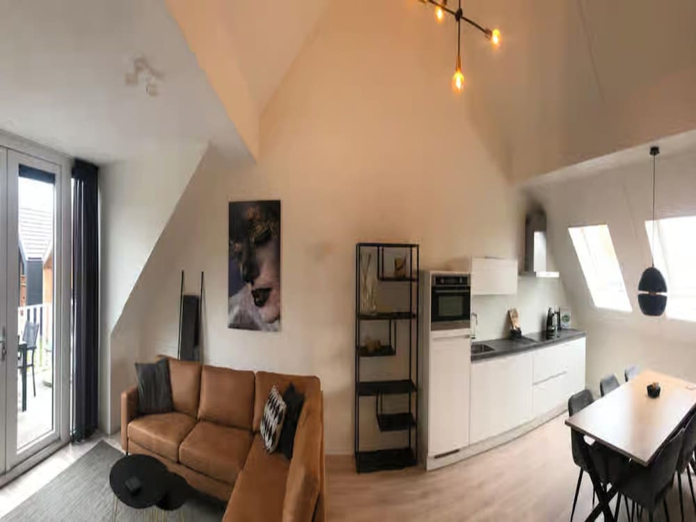 5-person Lodge With Private Balcony