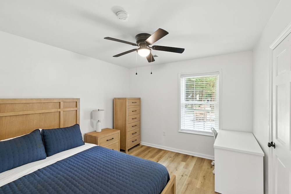 Family Getaway 9BR Open-concept Retreat