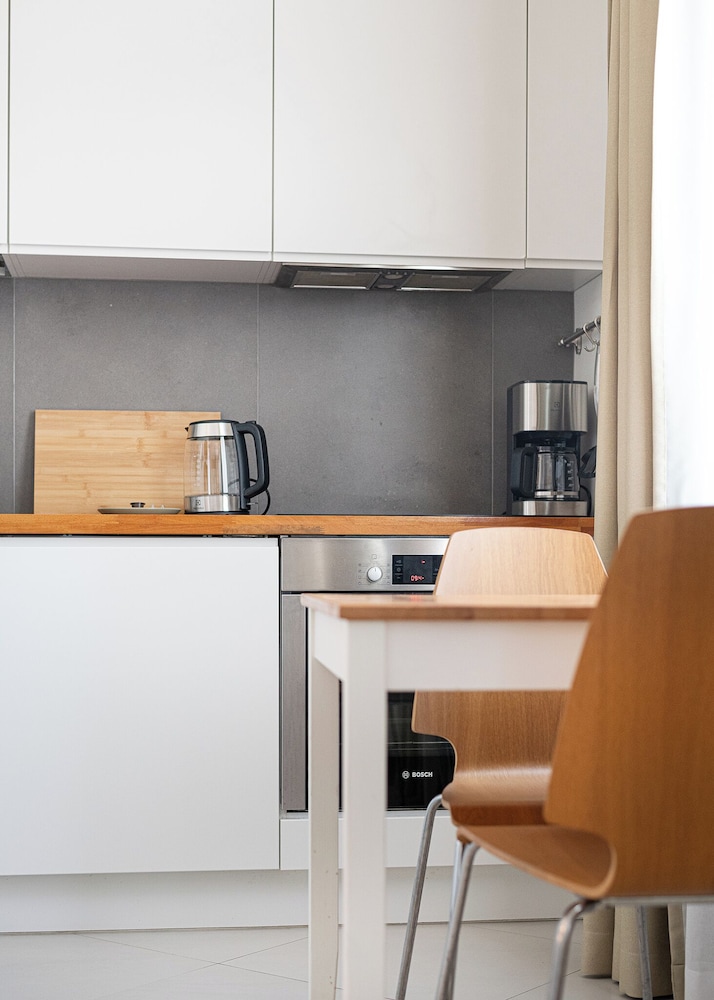 RentPlanet - Apartament Białobrzeska