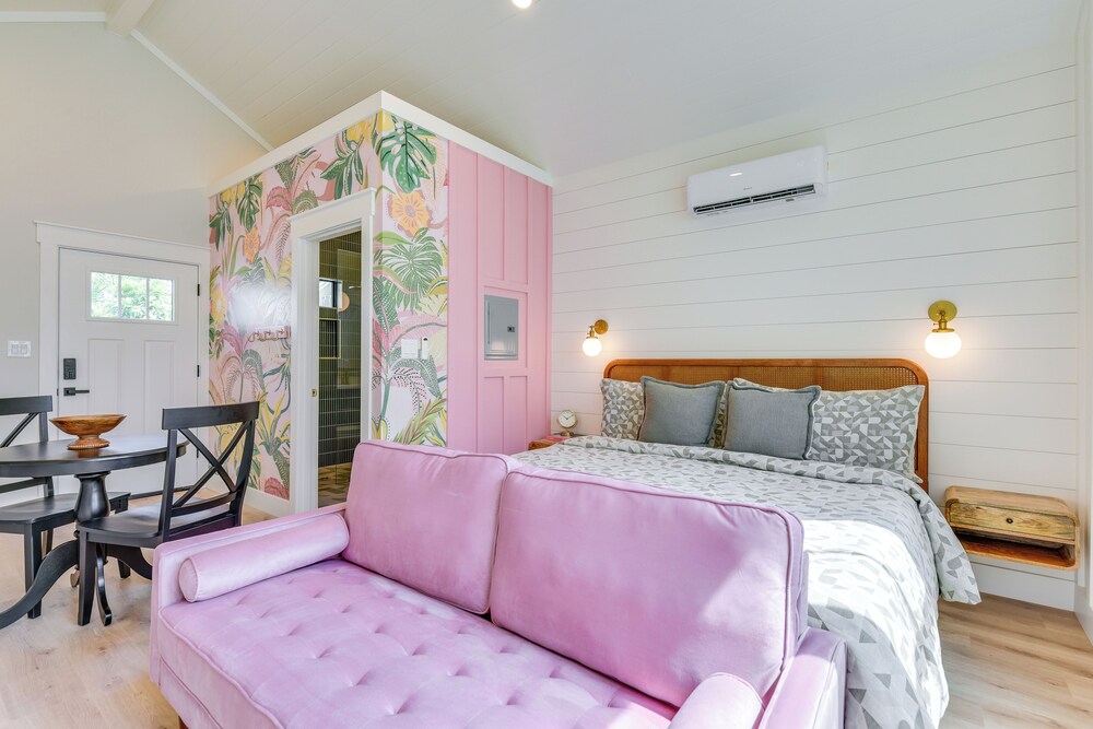 Walk to Laguna Beach: Modern Studio in Pcb!