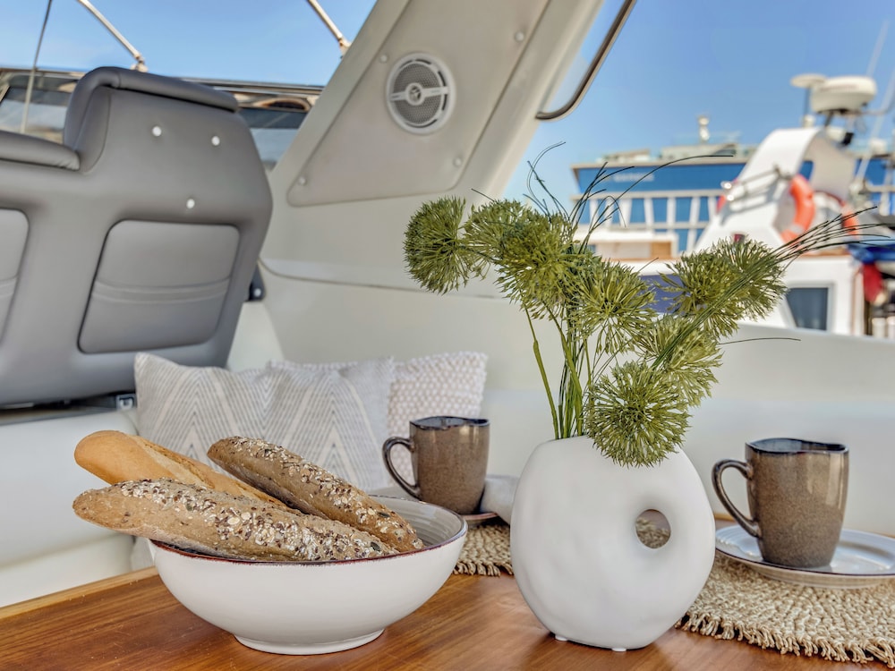 Boat Glafkos - Charming 2 bdr Boat