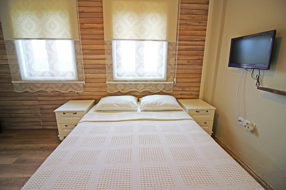 Karina Vineyard Evi - Image 75
