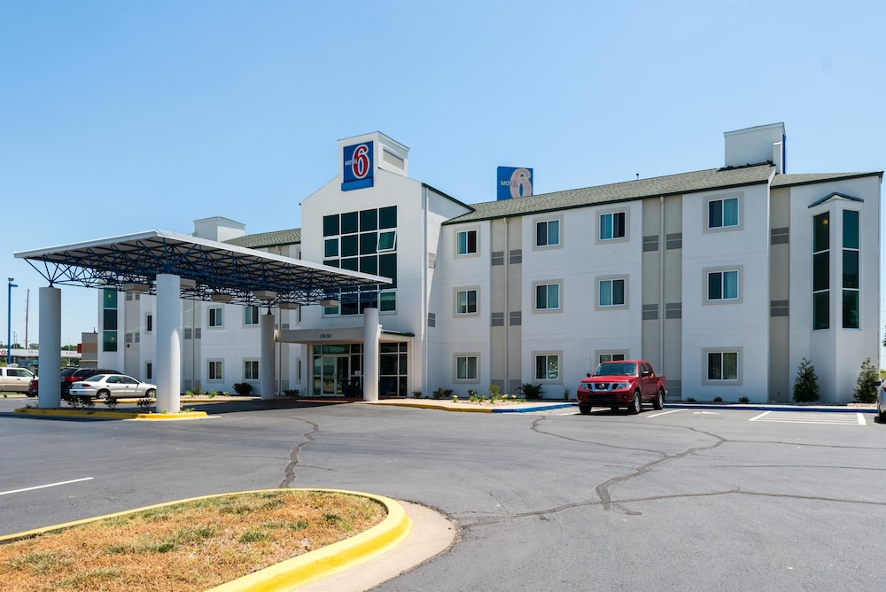 Motel 6 Junction City, KS