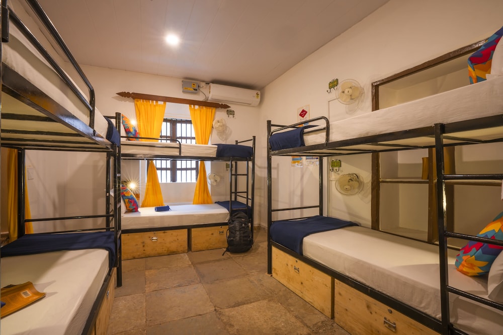 goSTOPS Lite Goa, Calangute