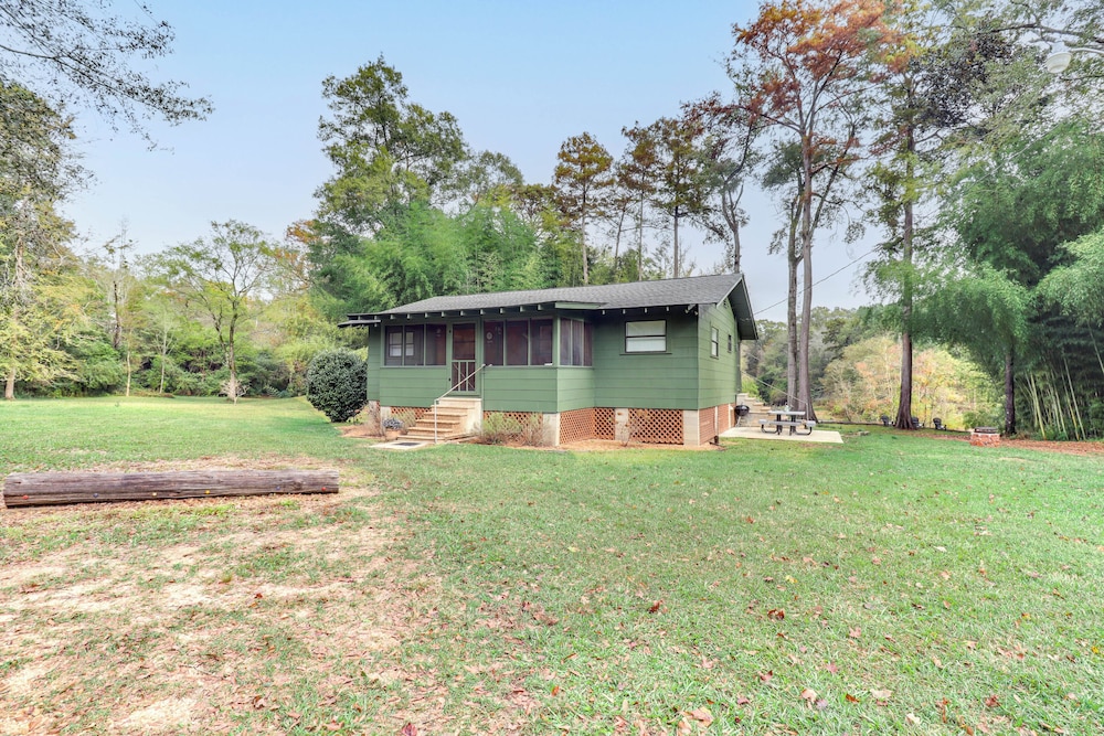 McComb Vacations - Mississippi Vacation Rental w/ River Frontage - Property Image 7