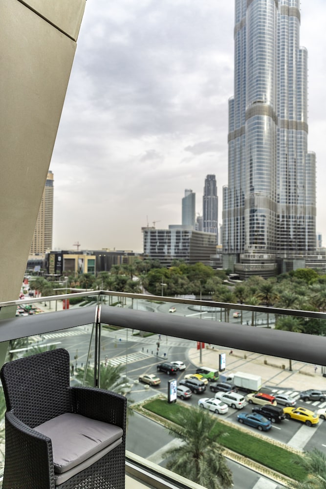 Bravo Way Burj Vista 1
