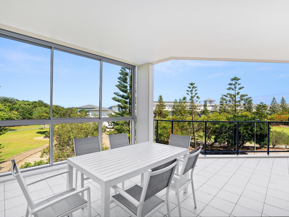 Luxury Apartments on Bells Boulevard