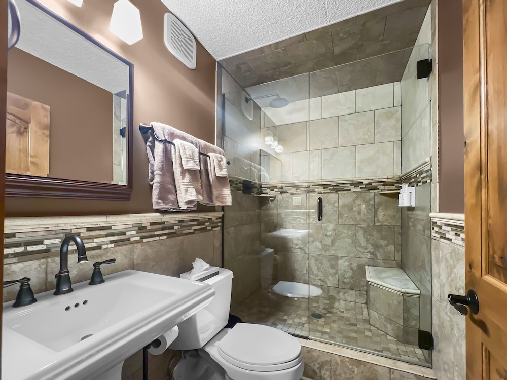 SkyRun Copper Mountain Resort Vacation Lodging