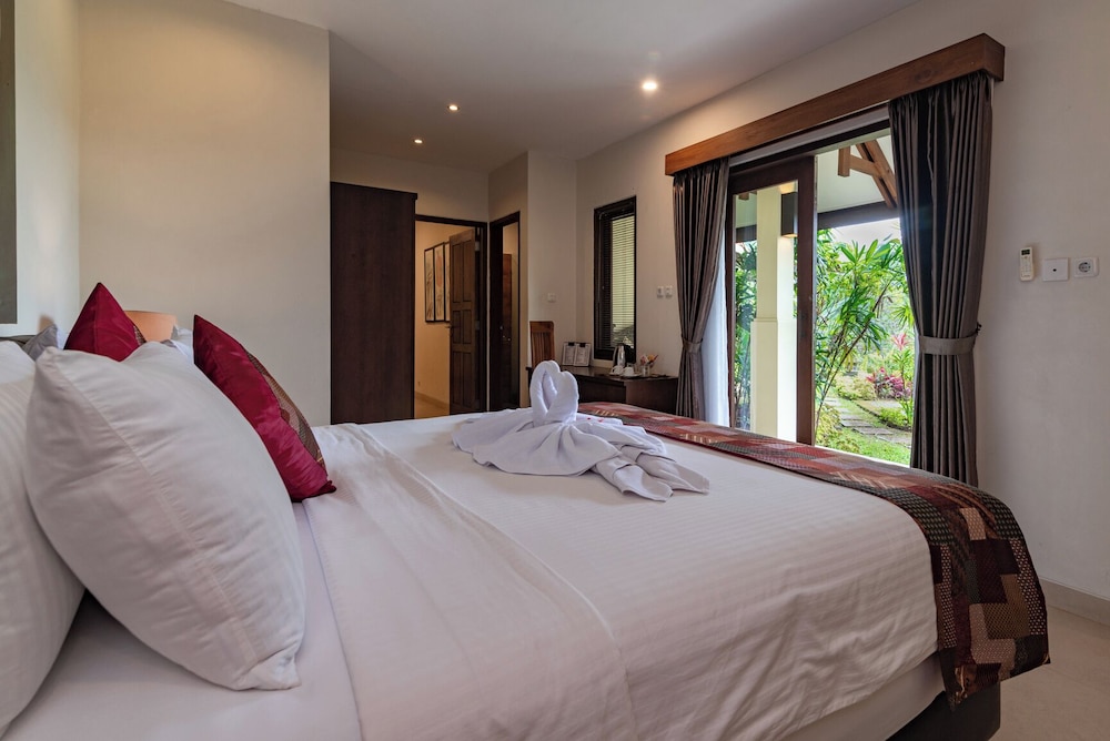 Alamanda Lovina Resort