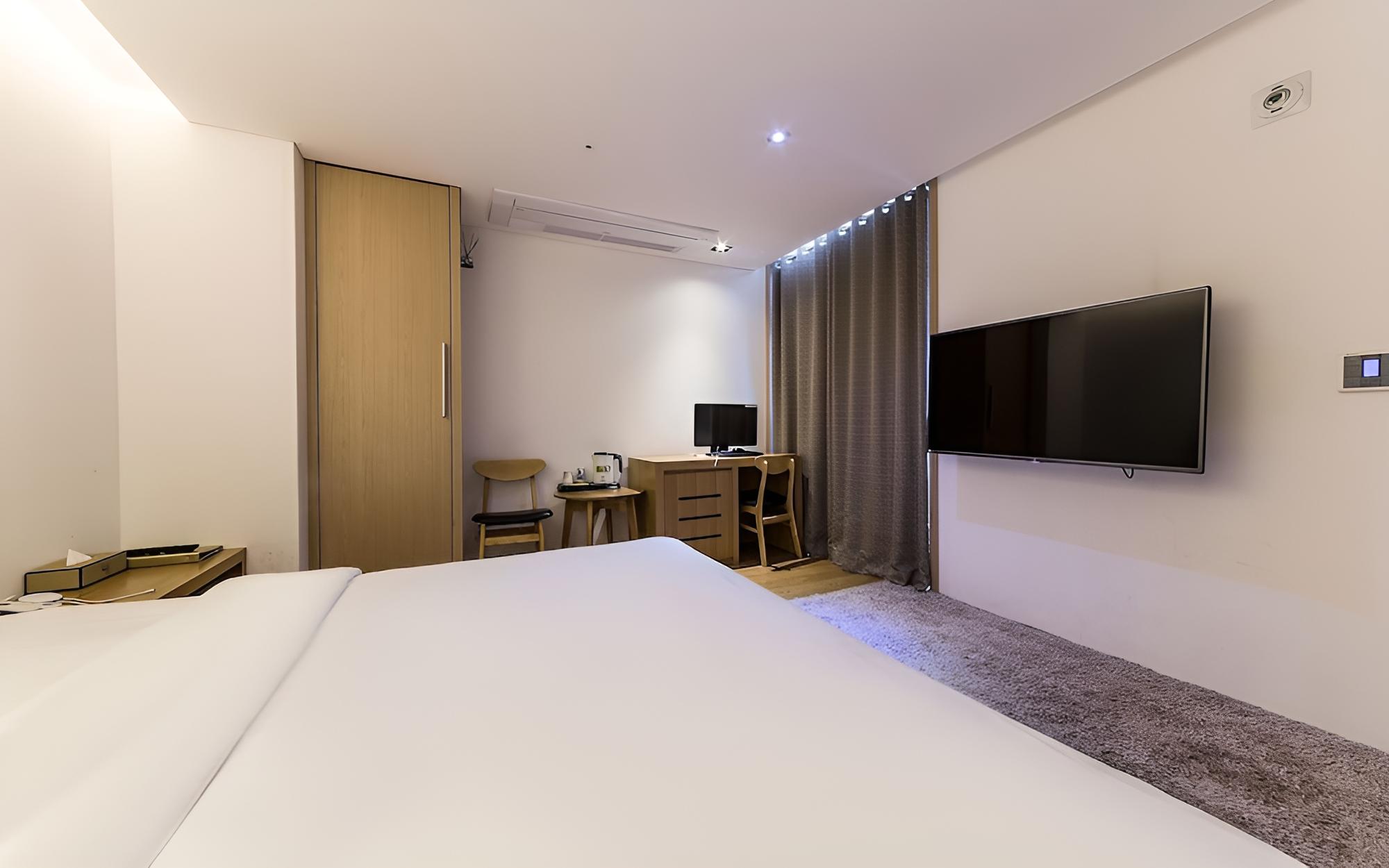 Incheon Ali Suite Hotel