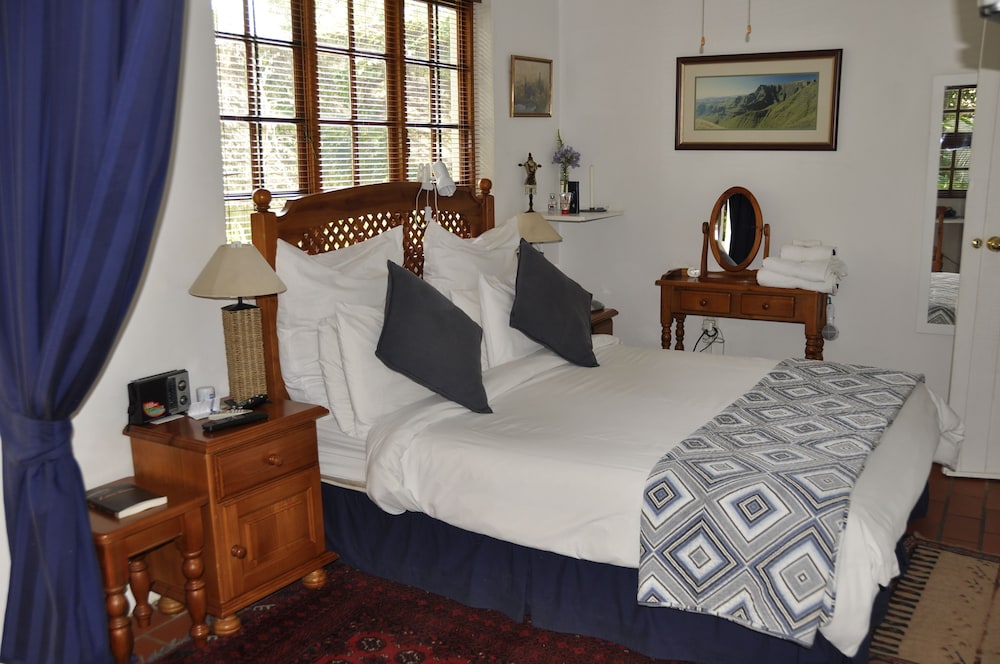 Crane's Nest Guest House at 212 view 3