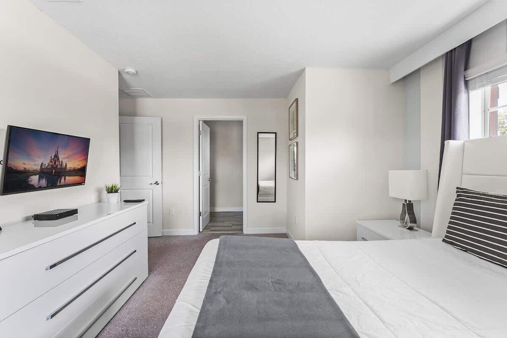 Private Pool Plus 5BR Themed Bedrooms