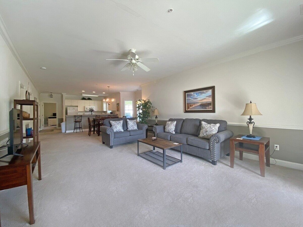 Magnolia Pointe Luster Leaf 4847-101 3 Bedroom Condo