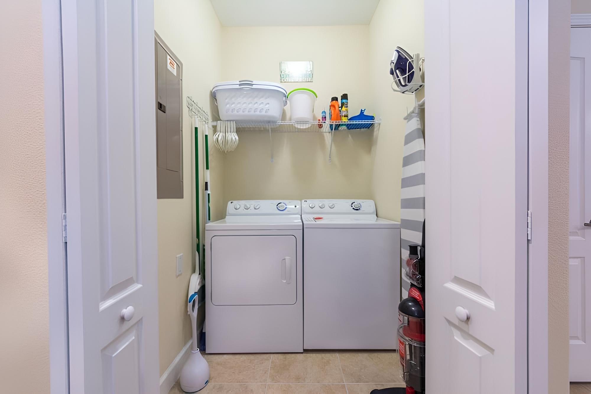 Paradise Palms 2933 - Image 2