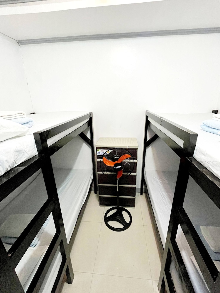 Transient House In Baguio Unit 204