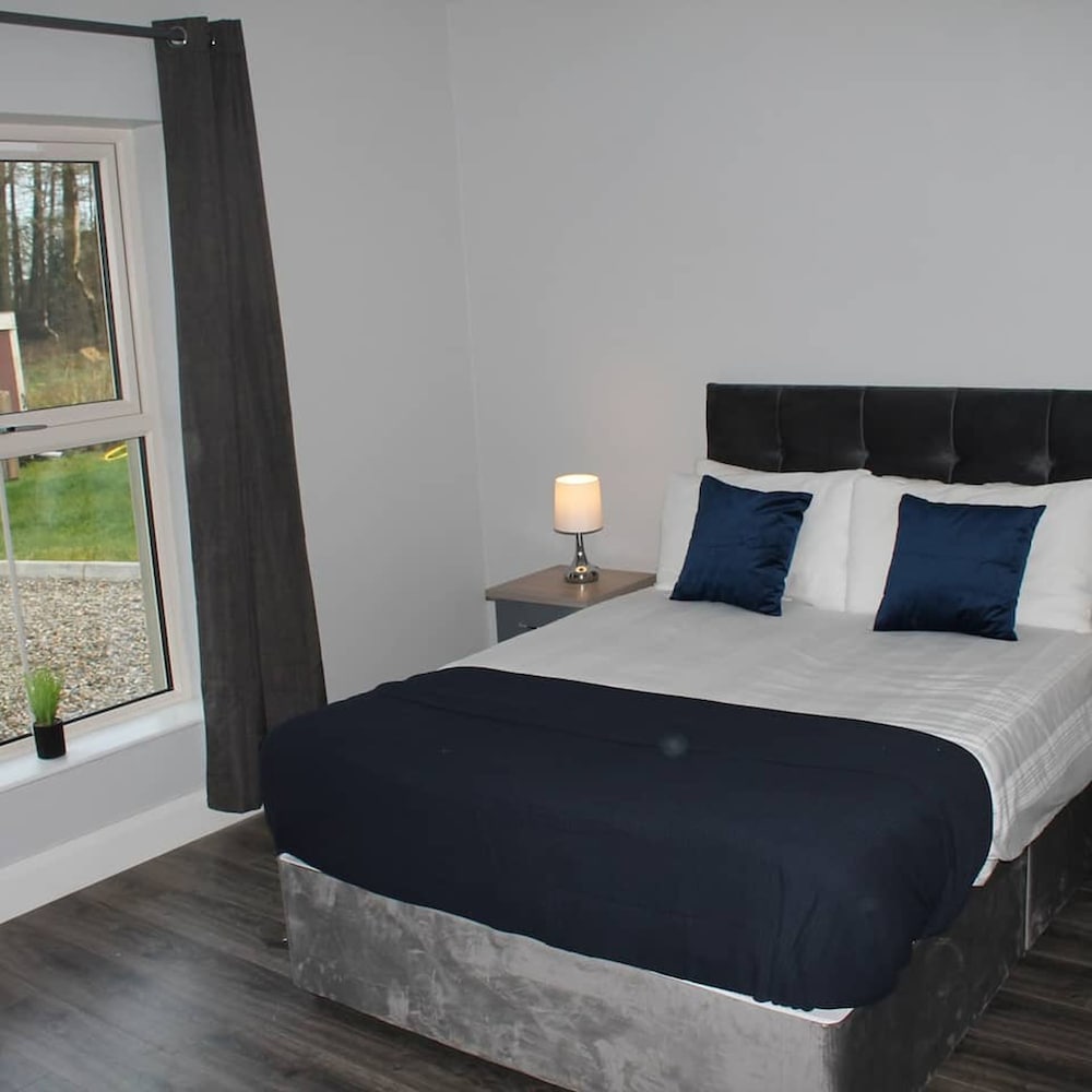 Forest View House Hot Tub Sleeps 9
