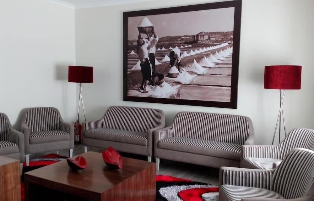 Welcome In - Suites & Hostel