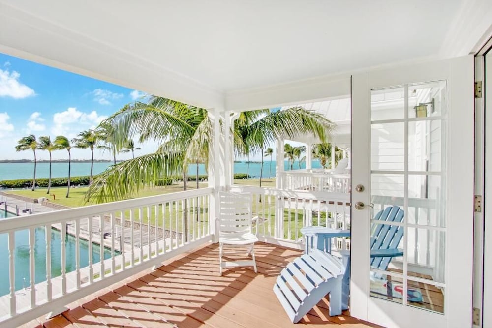 Waterfront Luxury Villa