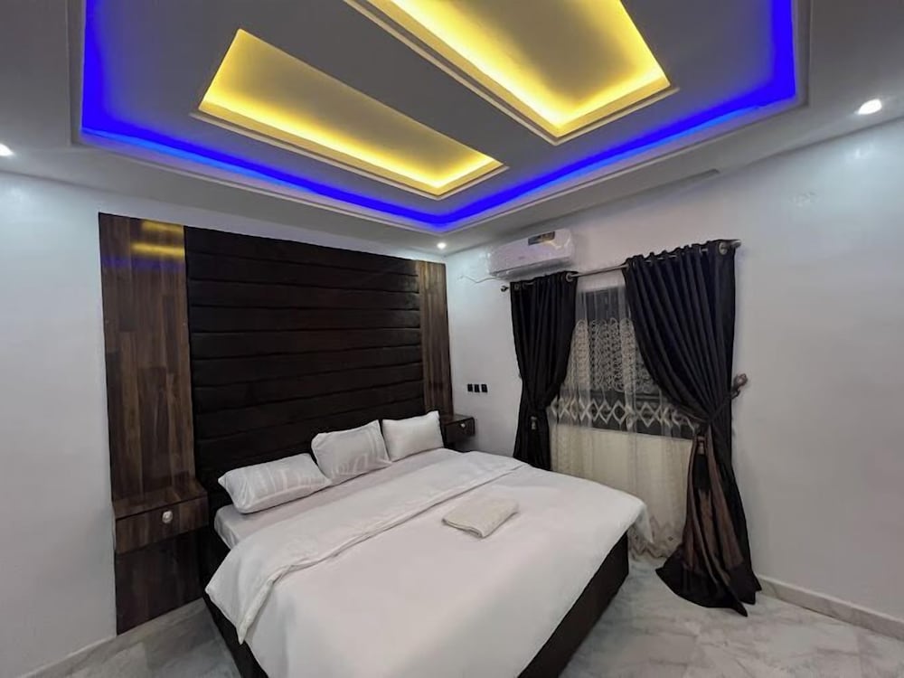 Gilllant Luxury Homes Apartment