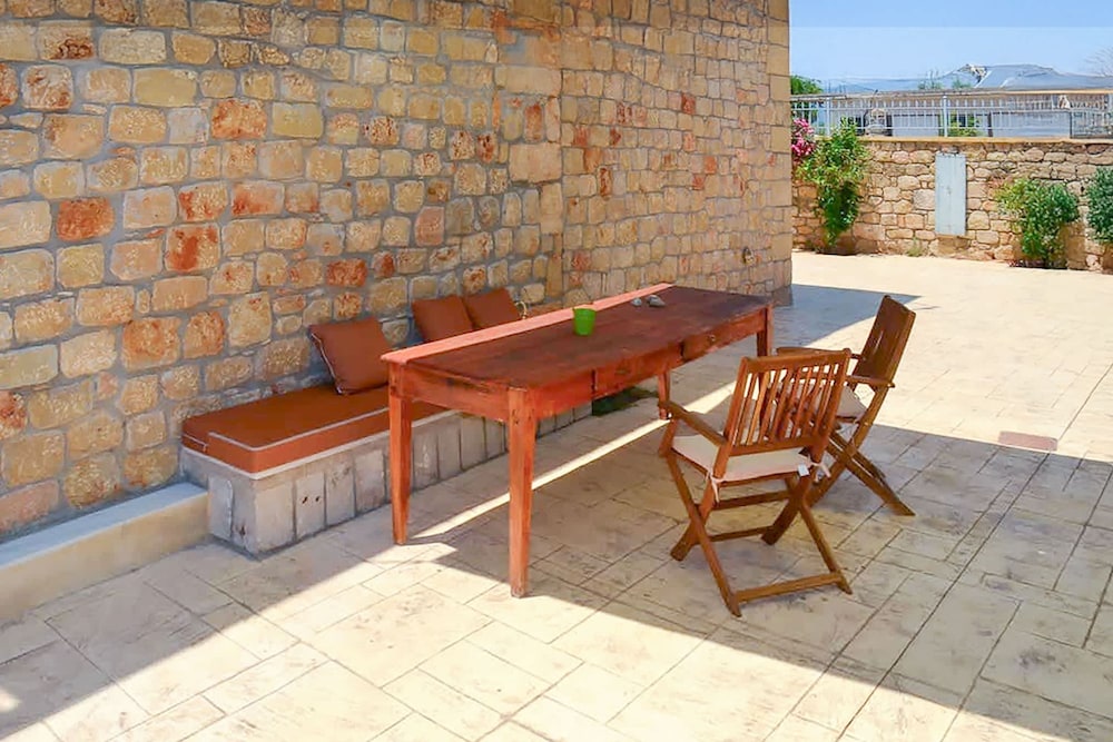 Villa Eleni - Private Pool Retreat Near Kardamili