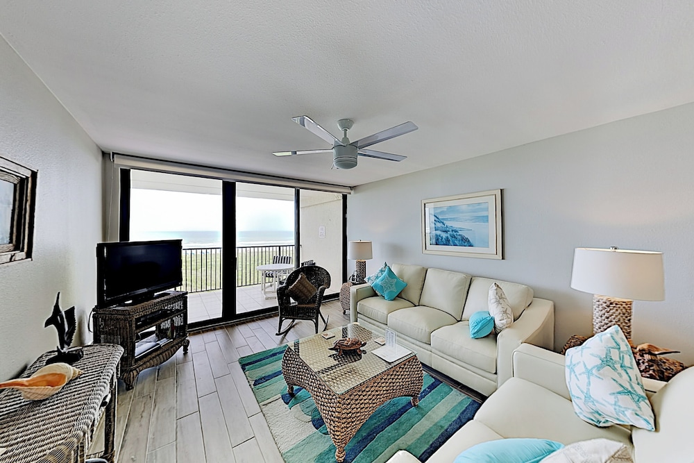 Gulf-front 2BR w/ Resort Amenities, Beach Access