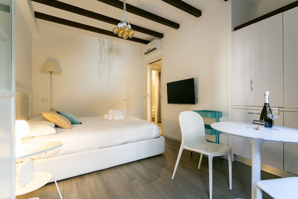 Milano Apartments S.Agostino