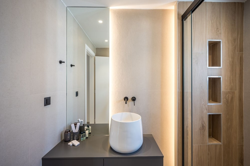 Senaon Urban Living Euphoria With Jacuzzi