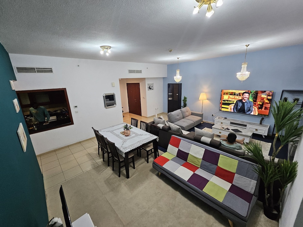 SEASIDE HOSTELS