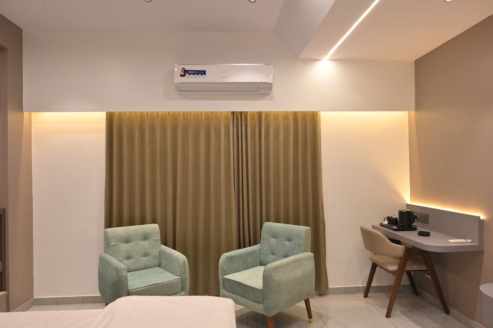 Plumeria Hotel