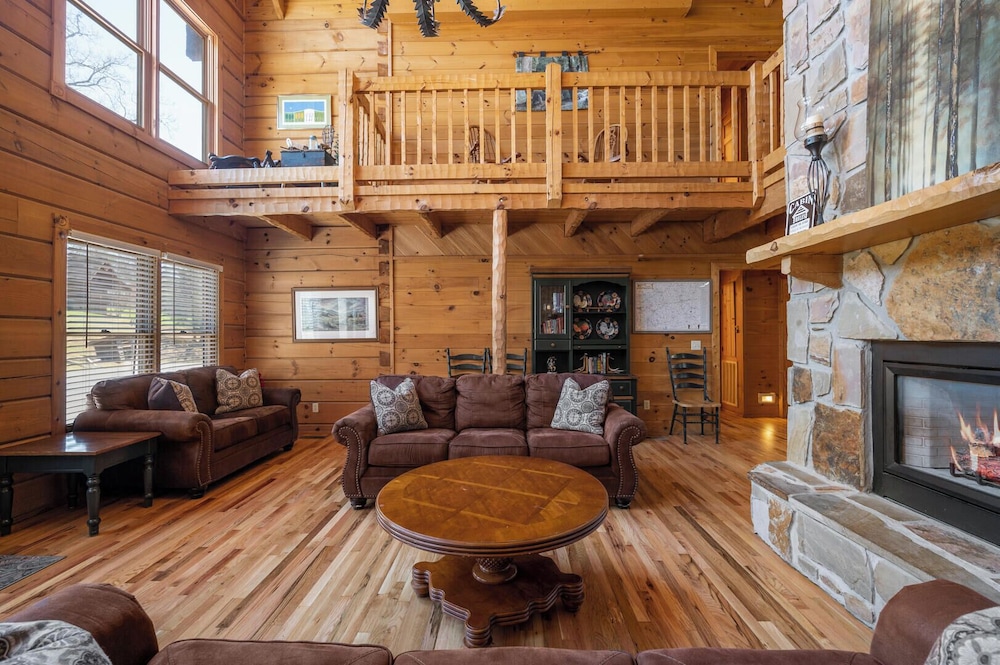 Country Pines Lodge