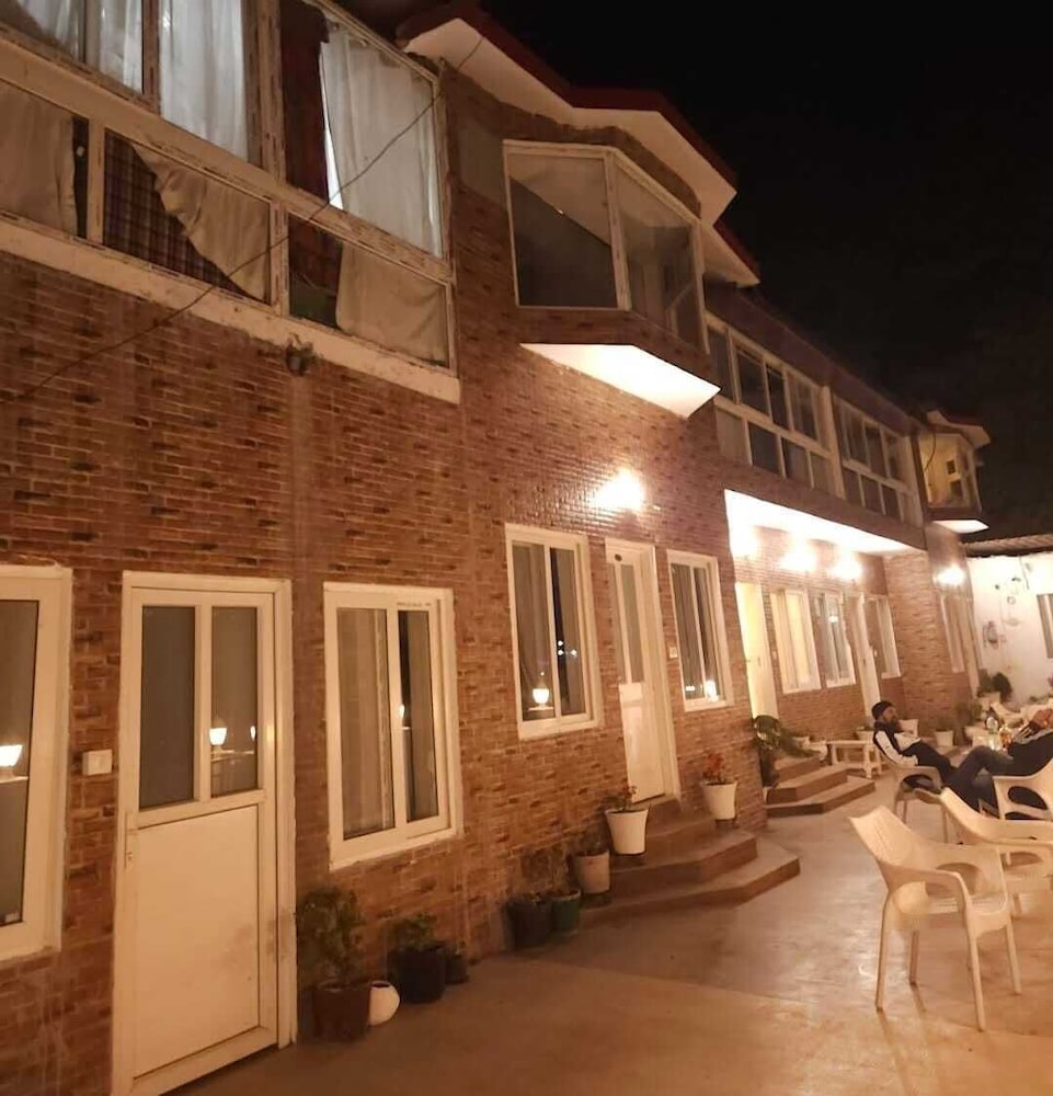 HOTEL DIAMOND