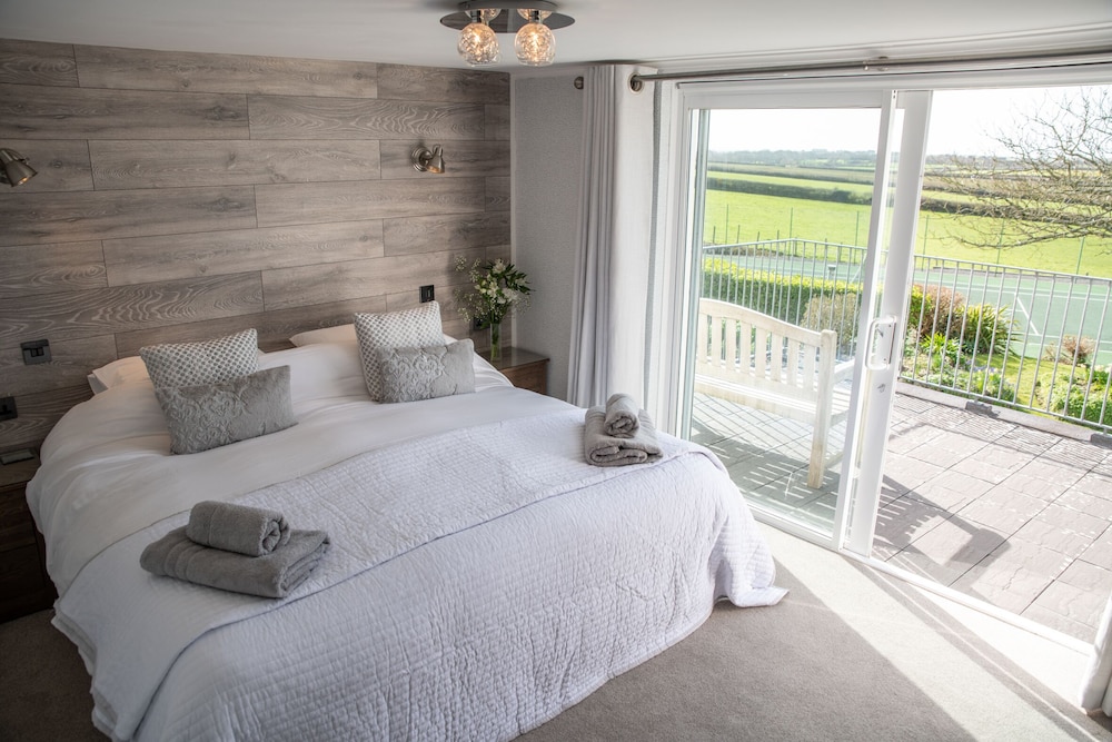 Tregaddra Farmhouse B&B