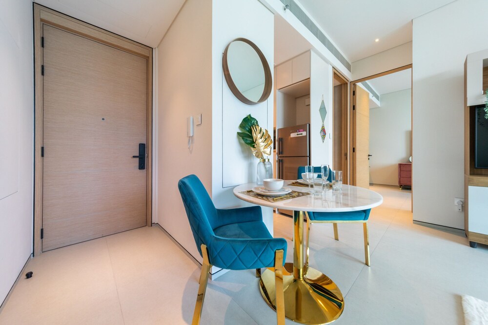 DXB - Address JBR - 705 - DM