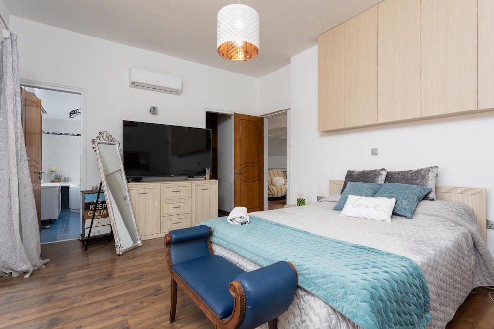 Villa Beach Heaven in Pomos
