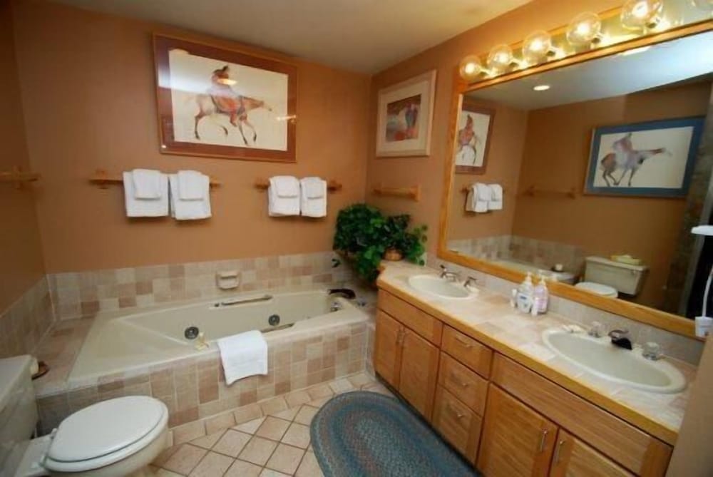 Liftside Condominium 1 Bedroom Apartment by Key to the Rockies