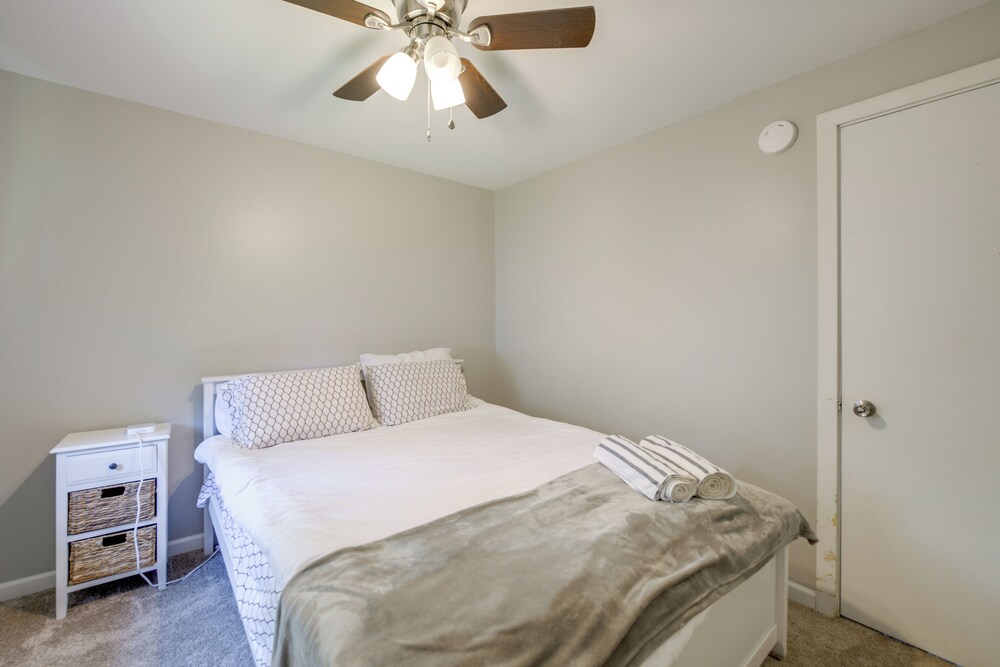 1 Mi to Lake Erie: Family-friendly Angola Home!