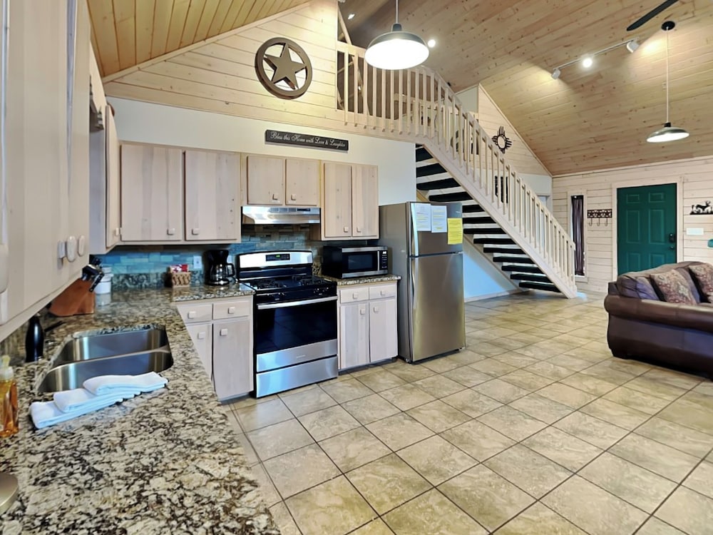 Wine N Pines by Ruidoso Vacation Rentals
