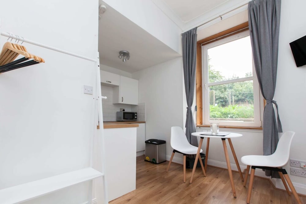 Charming and Comfortable Studio Flat in Edinburgh
