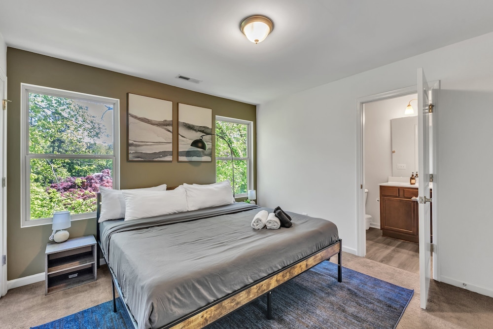 King 3BR Townhouse Mins to Cary NC State