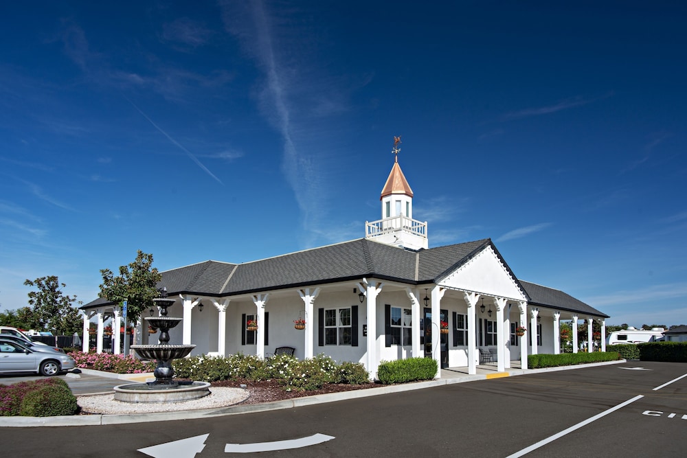 Vines RV Resort