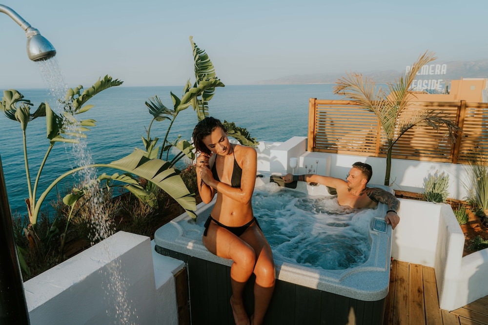 Kahlua Sea View Suites - Adults Only